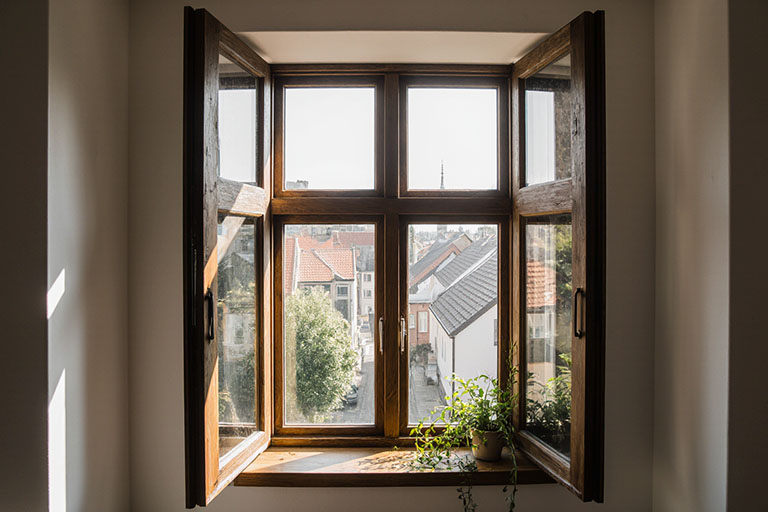 Puidust akende remont