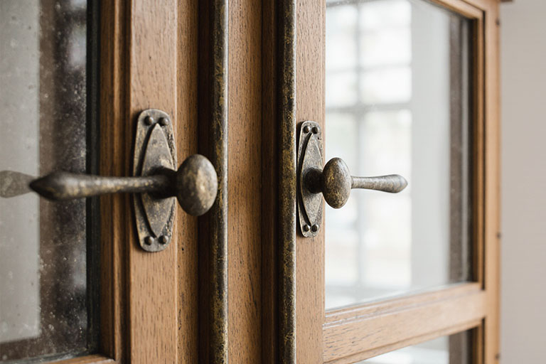 Puidust akende remont